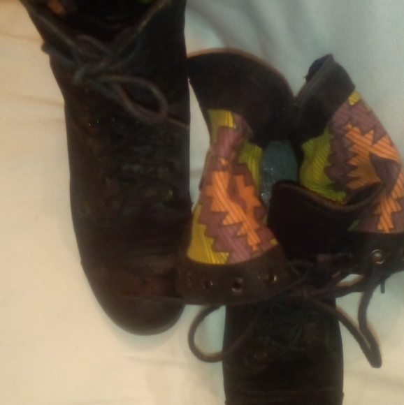 Woman's knee high or ankle boots - Picture 2 of 2